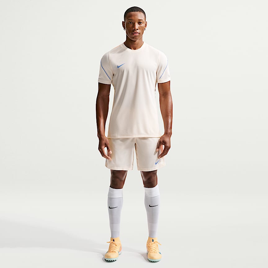 Nike Academy Winter Warrior Men's Therma-FIT 1/2-Zip Soccer Top